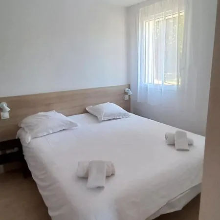 Vvf Gard Vakantiepark Méjannes-le-Clap
